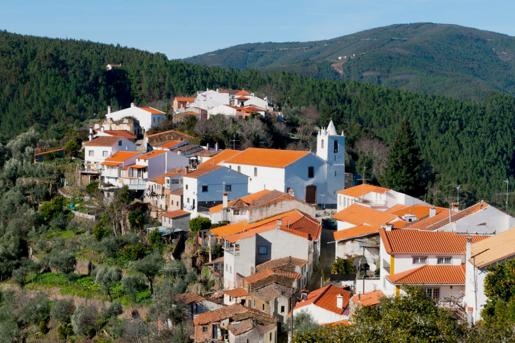 Retratos da Vila de Álvaro